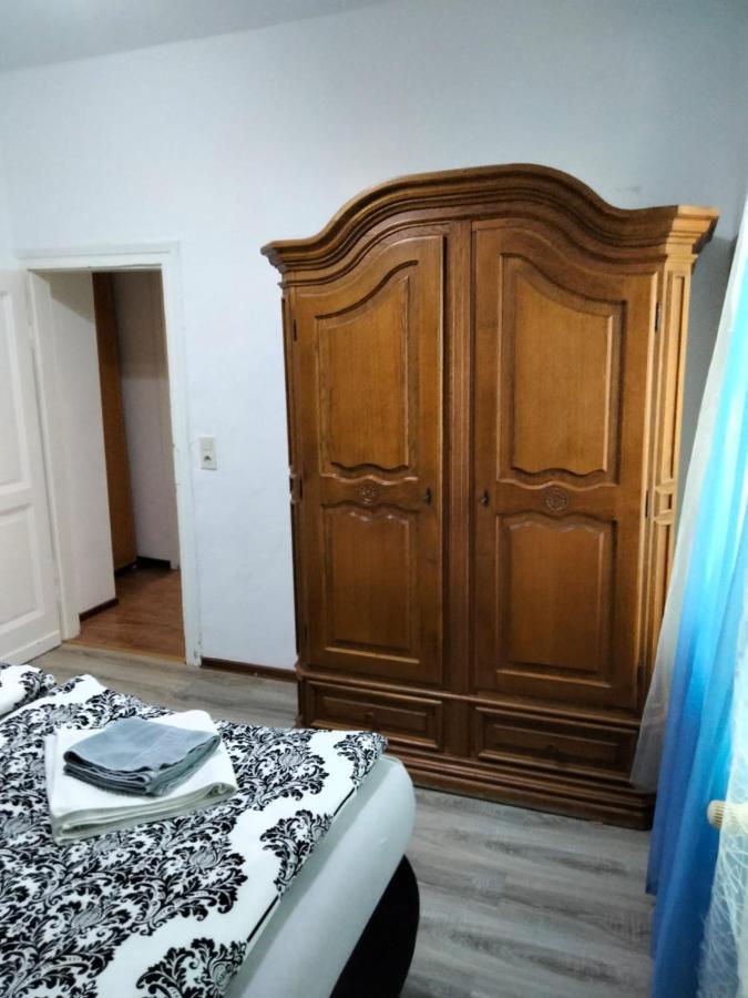 Ferienwohnung Neheim Mit Dennis Und Alexander Alexander Mit Klimaanlage Exteriör bild