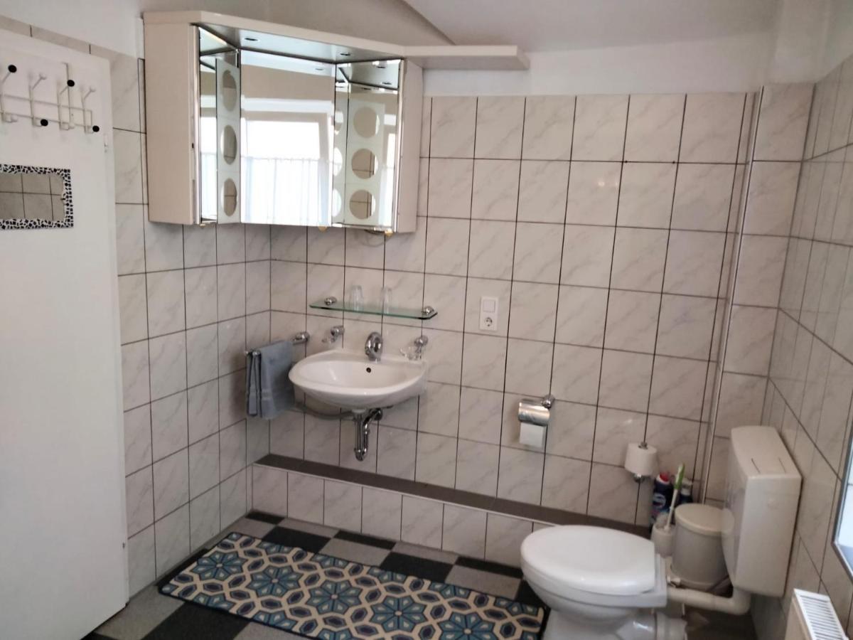 Ferienwohnung Neheim Mit Dennis Und Alexander Alexander Mit Klimaanlage Exteriör bild