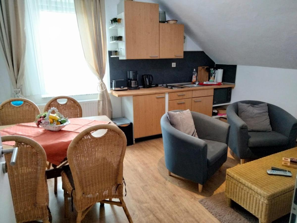 Ferienwohnung Neheim Mit Dennis Und Alexander Alexander Mit Klimaanlage Exteriör bild