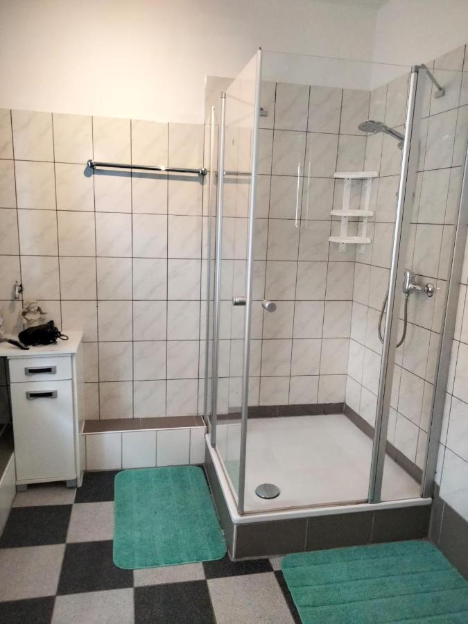 Ferienwohnung Neheim Mit Dennis Und Alexander Alexander Mit Klimaanlage Exteriör bild
